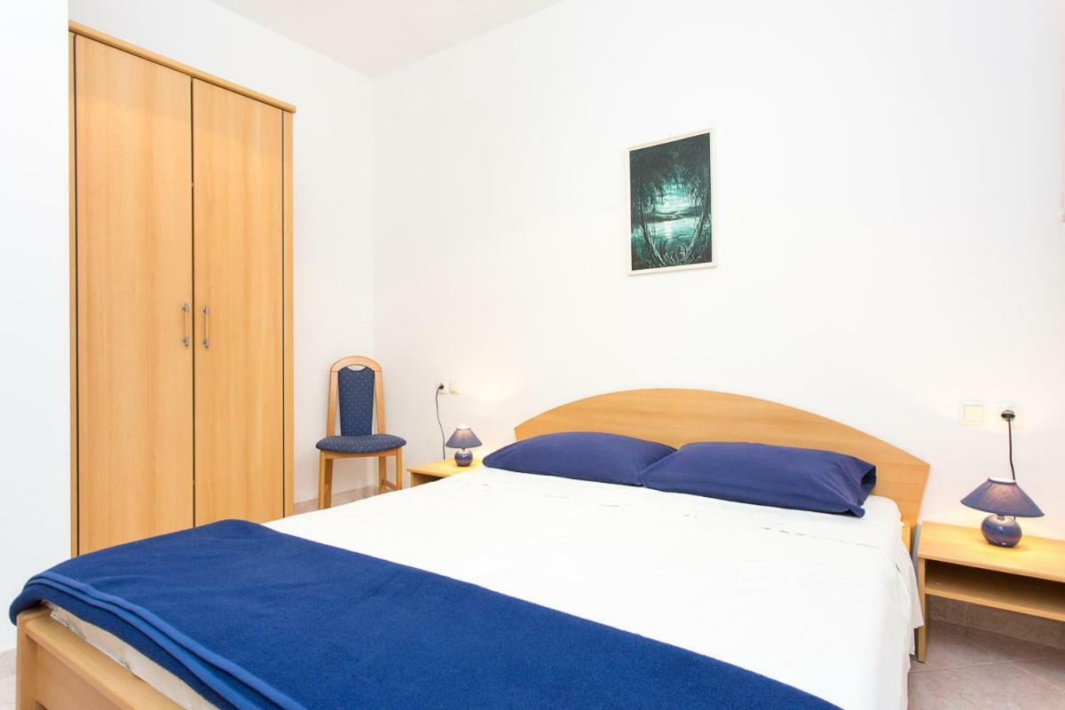2-Bedroom Apartment 300M From Beach In Punat Extérieur photo